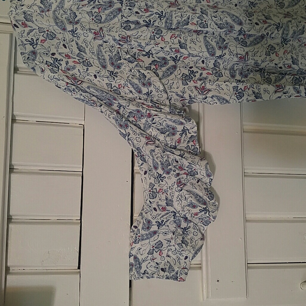 Top - Picture 2 of 3